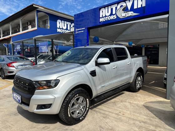 FORD RANGER 2.2 XLS 4X2 CD 16V DIESEL 4P AUTOMÁTICO FORD RANGER 2.2 XLS 4X2 CD 16V DIESEL 4P AUTOMÁTICO